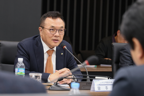 협력사 간담회에서 발언 중인 황주호 한수원 사장.