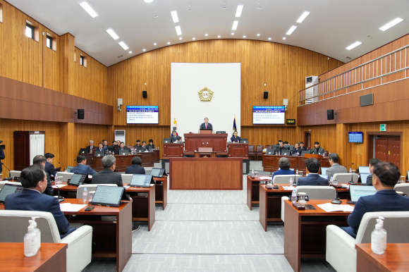 제273회 경주시의회 임시회 제1차 본회의가 지난 17일 열렸다.