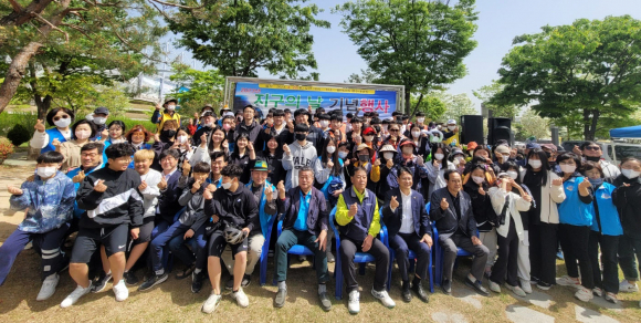 (사)환경운동실천협의회과 유관 단체들은 4월 22일 지구의 날을 맞아 행사를 개최했다.