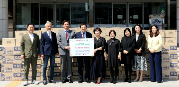 지역 3개 병의원이 지역아동 호흡기질환 예방 마스크 기탁했다.