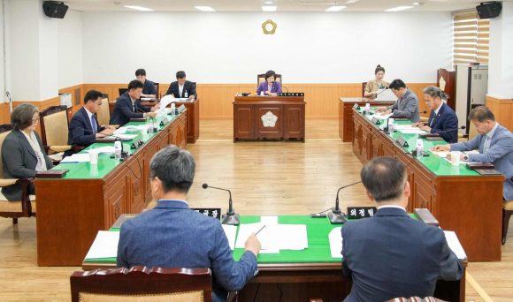 의회운영위원회 간담회.