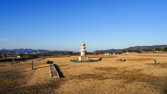 경주 천관사지 전경.