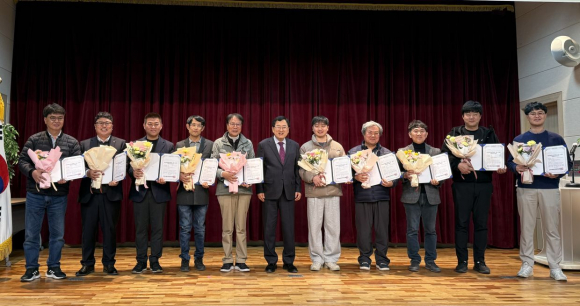 경주시는 5일 경주천년한우 신규 HACCP 농장 인증서 수여식을 개최했다.