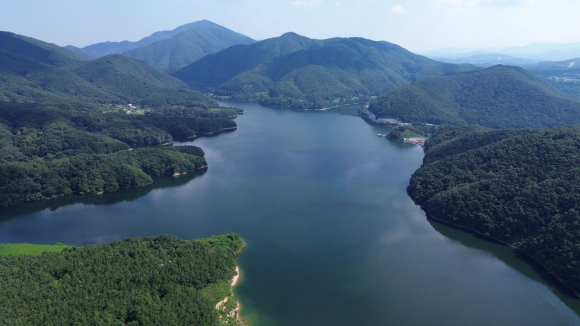 경주시 상수도 주요 수원지인 덕동호 전경.