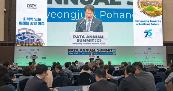 12일 경주 하이코에서 진행한 PATA 컨퍼런스에서 김남일 사장이 연설하고 있다.