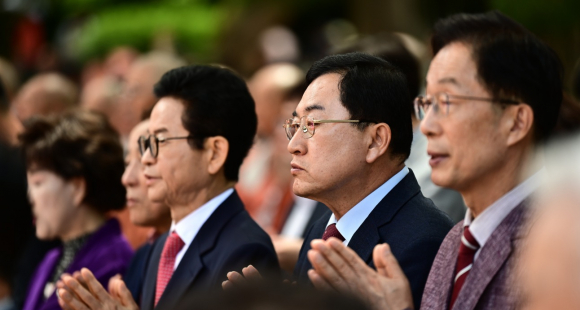 국민의힘 주낙영 경주시장 후보는 24일 불국사 범영루 앞 광장에서 열린 불기 2570년 부처님오신날 불국사 대법요식에 참석했다.