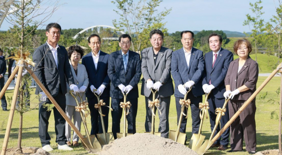 경주시는 경주 라원 누적 방문객 5만6천 명 공식 개장 기념식을 개최했다.