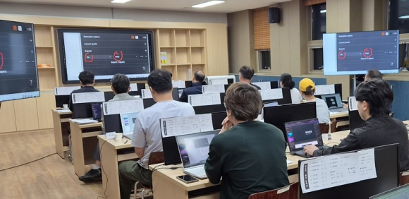 AI 아카데미 2기 교육 과정 중 실습을 위한 UI 설명 모습.