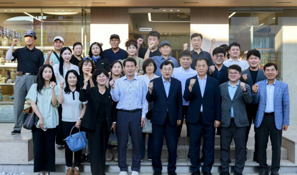 경주시, 황리단길에 농특산품 판매장 4호점 개장.