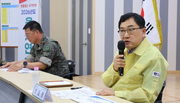 주낙영 경주시장이 21일 시청 대회의실에서 열린 ‘2026년 을지연습 강평보고회’에서 발언하고 있다.