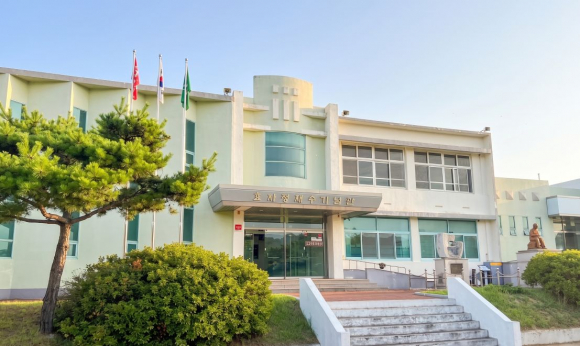 (9월 mvti) 상주 효자 정재수기념관 건물 외관.