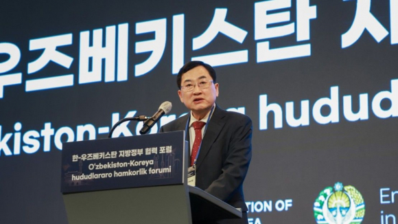 주낙영 경주시장이 2027 한중앙아 지방정부 협력포럼 경주 유치에 나섰다.