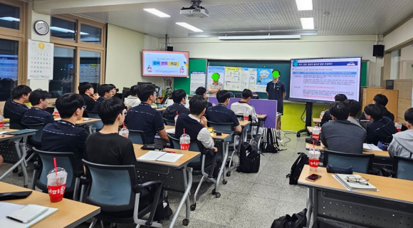 계림고(교장 김경미)는 지난 16일과 19일 양일간 고등학교 3학년 재학생을 대상으로 ‘2027 대입 수시면접 특강 및 청람 1:1 맞춤형 면접 컨설팅’프로그램을 진행했다.