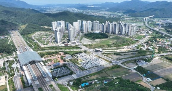 경주역세권 돌봄 통합지원센터가 들어설 경주시 건천읍 화천리 일대 경주역세권 전경.